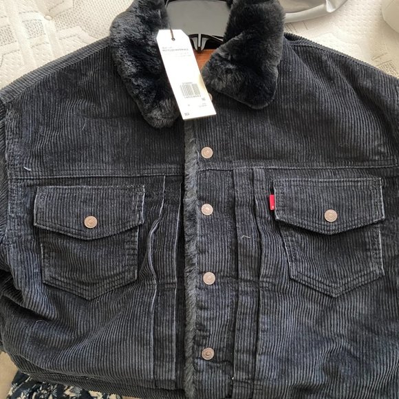 Levi's NWT Heritage Corduroy Sherpa Trucker Jacket in Black w/Black Faux Fur - Picture 5 of 8
